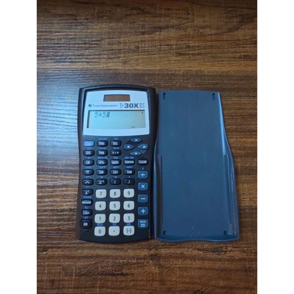 Texas Instruments TI-30XIIS Scientific Calculator (Black) Tested Working